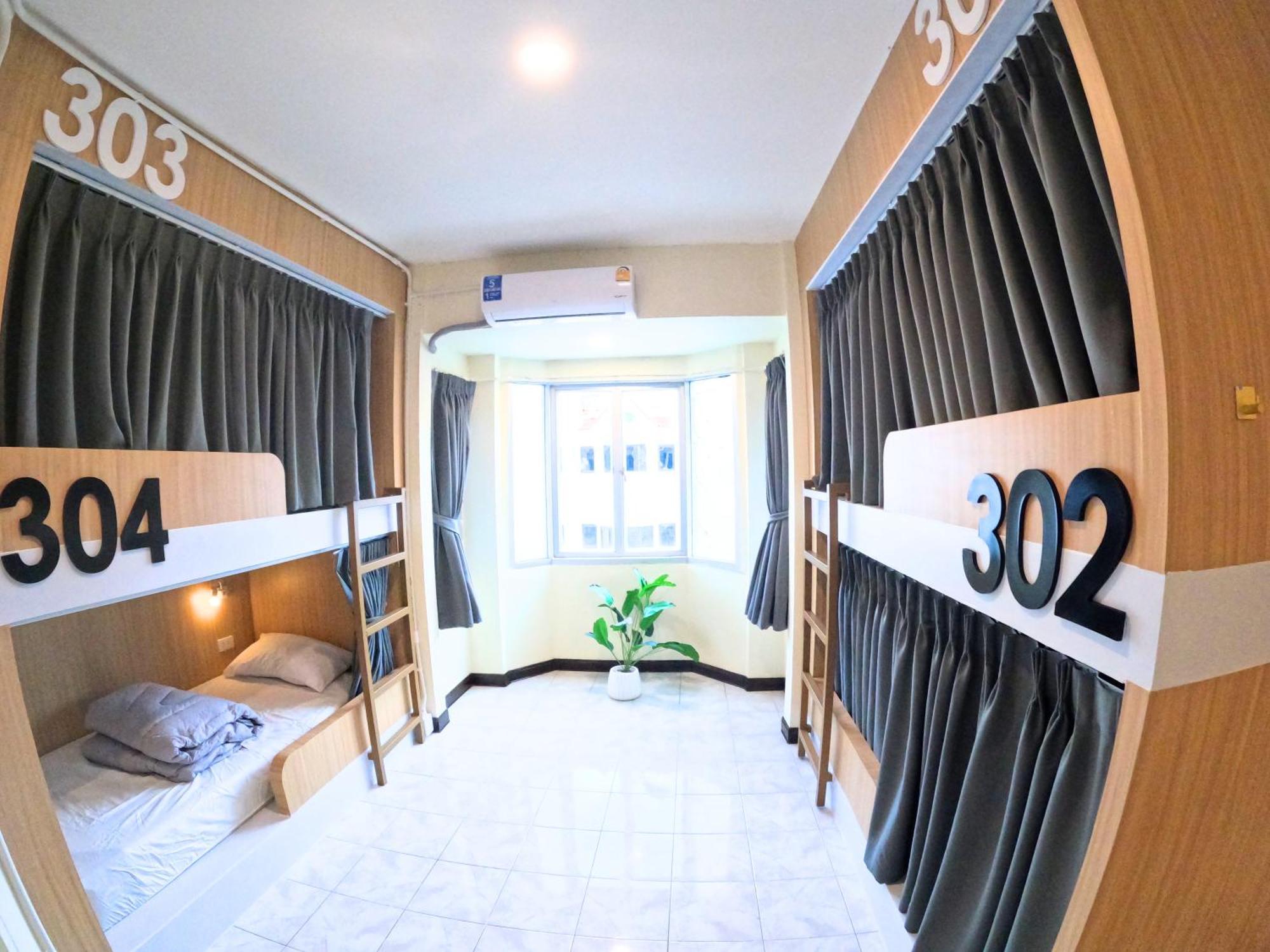 Kpop Hostel Karon Eksteriør bilde
